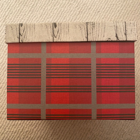 Design Focus I Holiday Gift Box I Happy Holidays Square Empty Gift Box - Picture 7 of 16